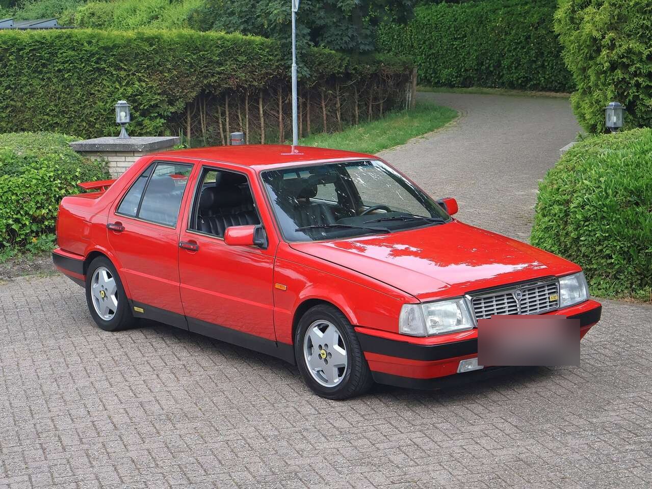 1988 Lancia Thema 8.32 (Rosso Corsa)