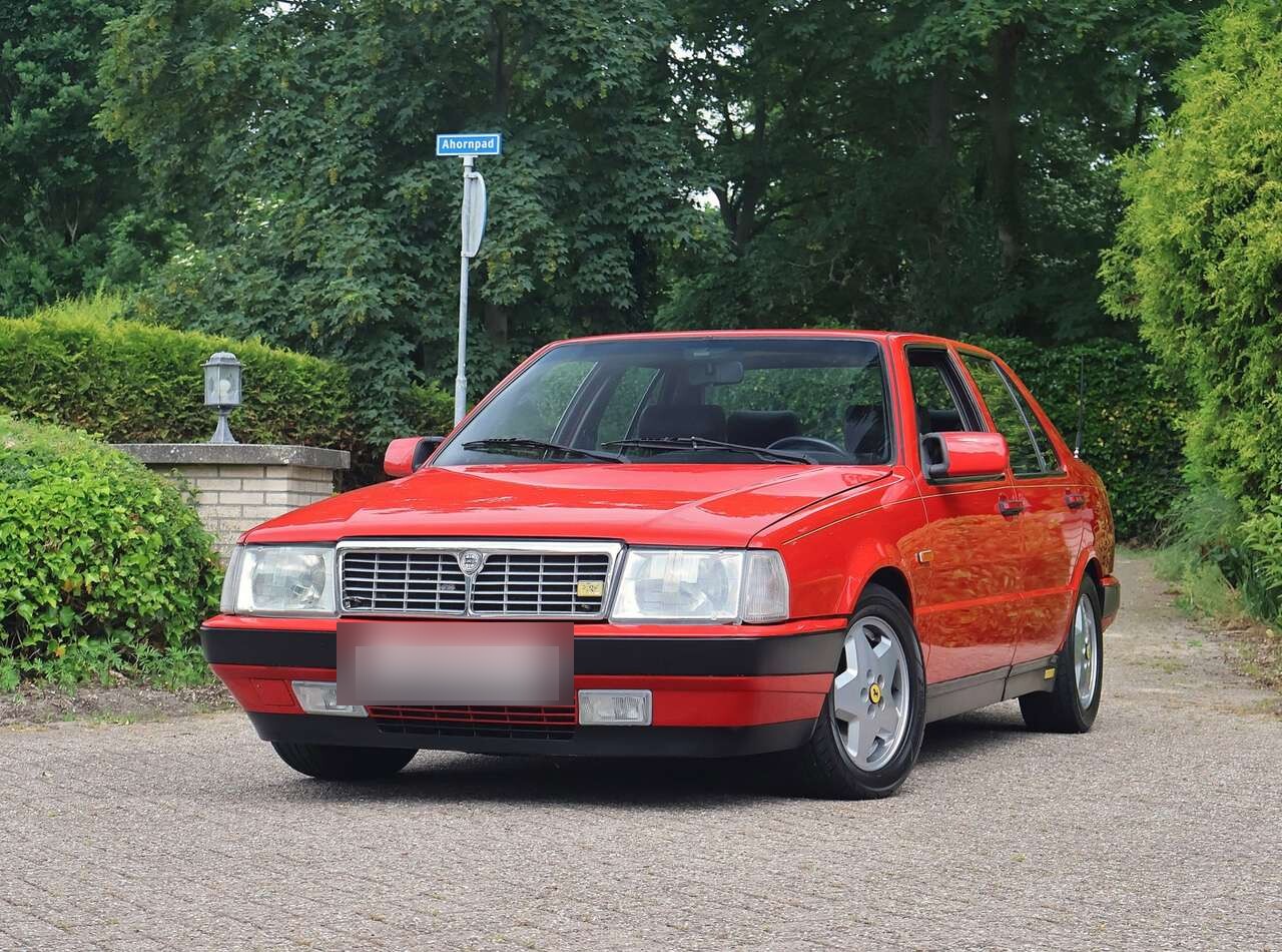 1988 Lancia Thema 8.32 (Rosso Corsa)