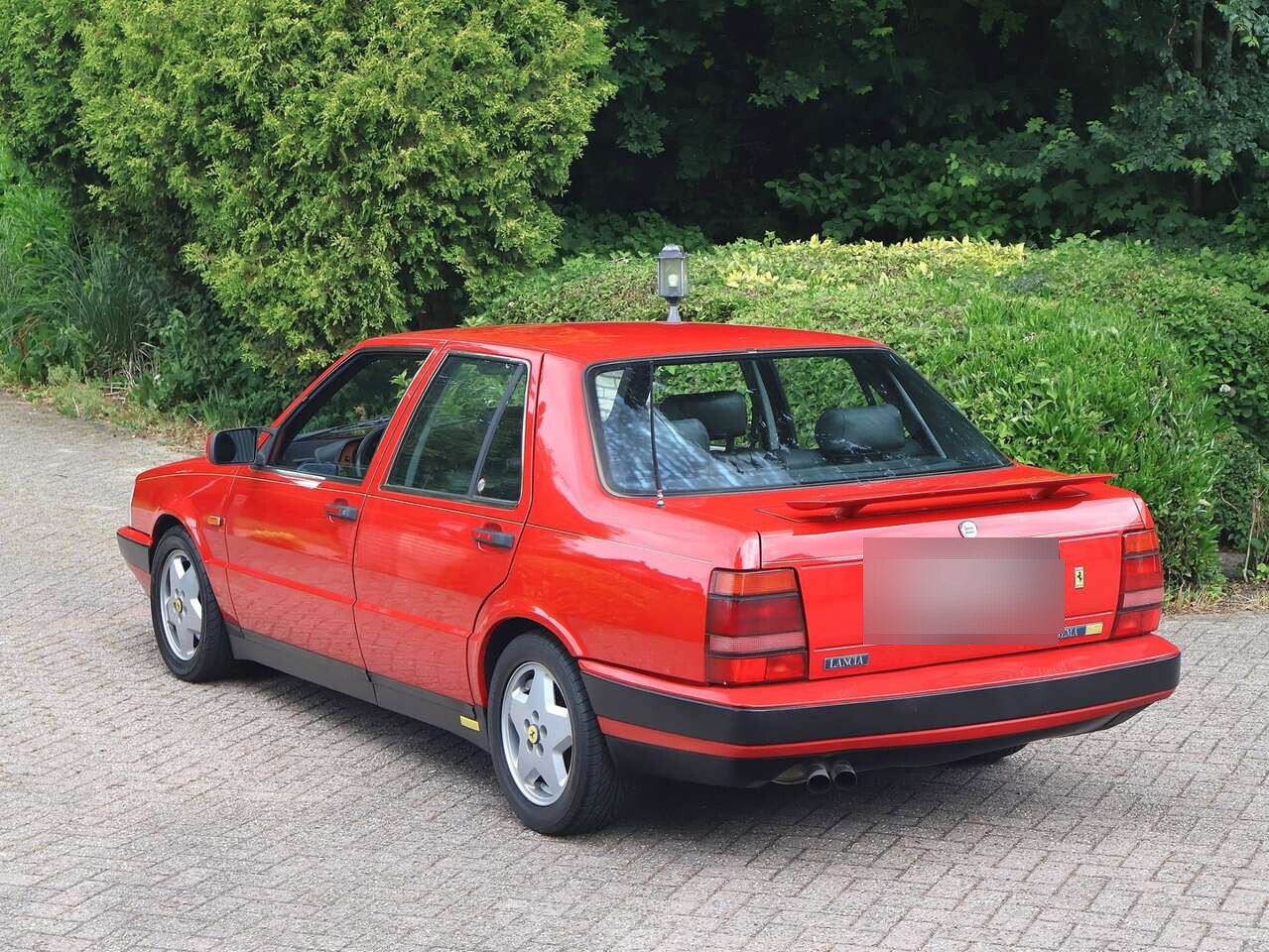 1988 Lancia Thema 8.32 (Rosso Corsa)
