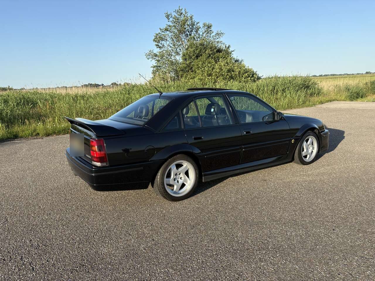 1992 Lotus Omega