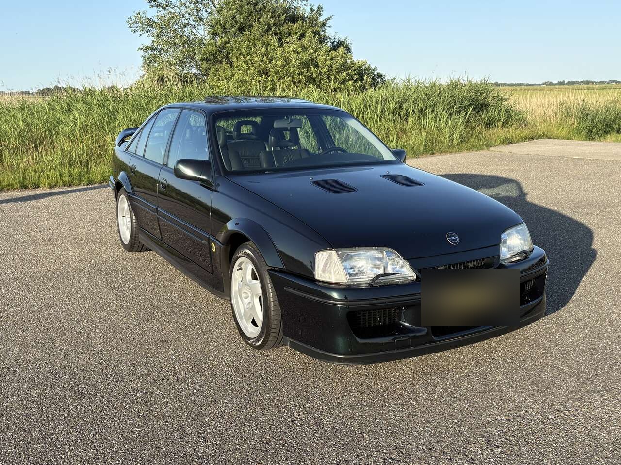 1992 Lotus Omega