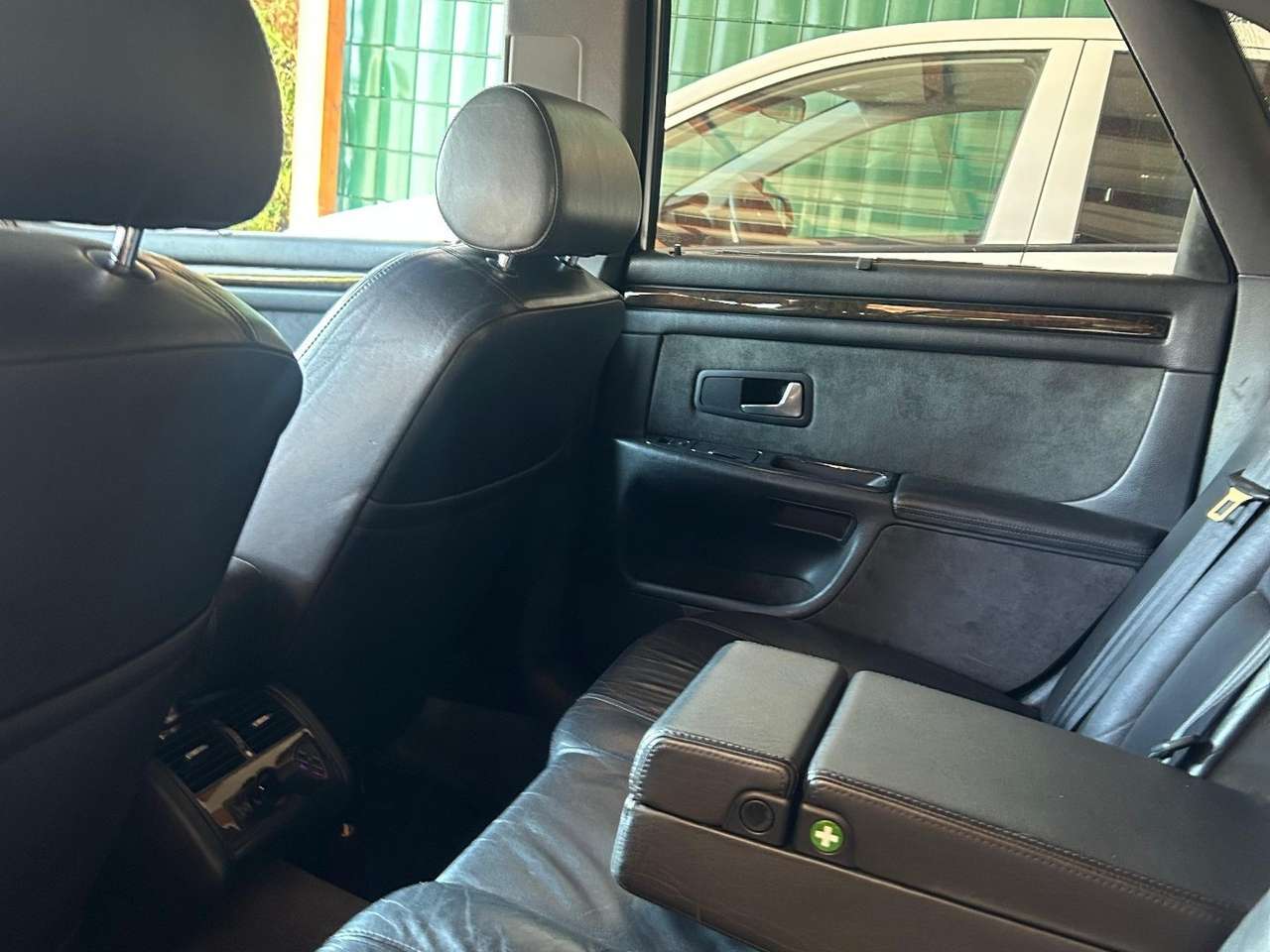 1999 Audi S8 4.2 quattro