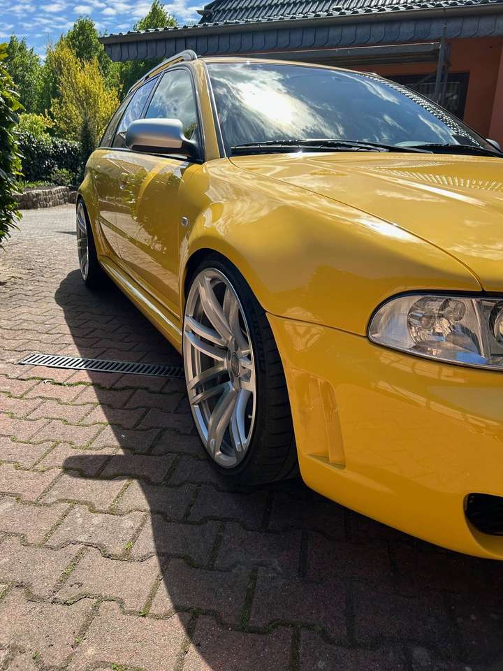 2000 Audi RS4 Avant (B5)