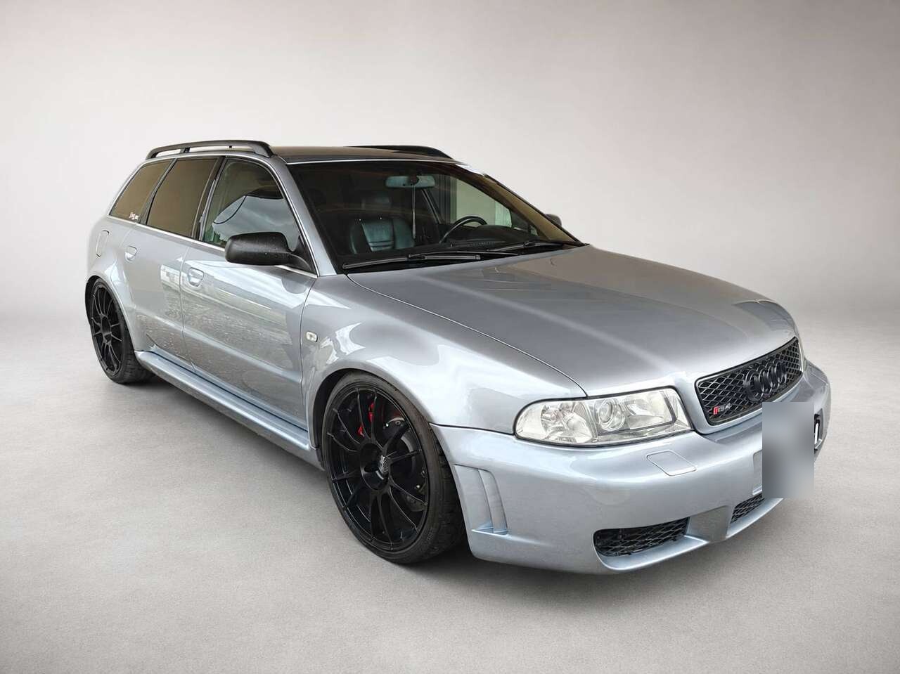 2001 Audi RS4 Avant (B5)